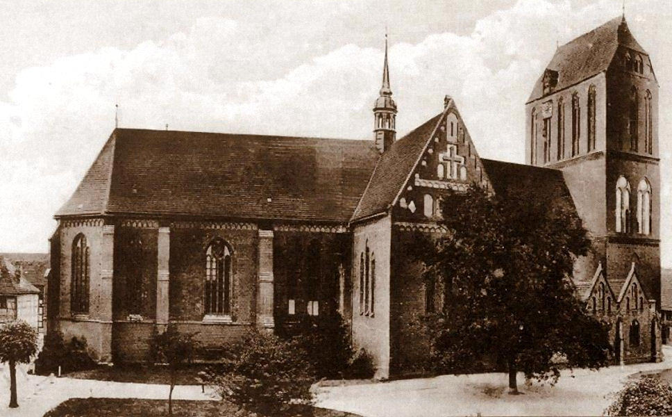 The Güstrow Dom viewed from the north, 1917